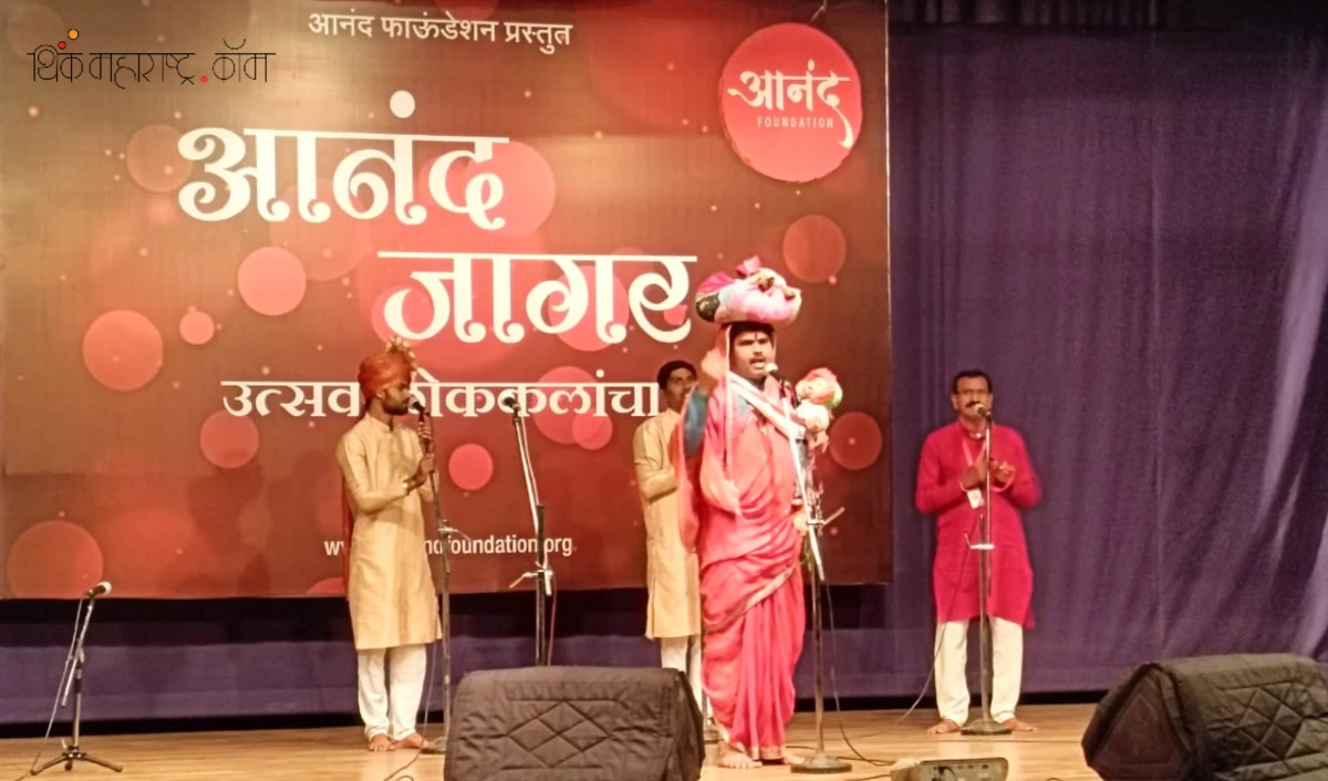 Hamid-sayyad-performing-bharud-