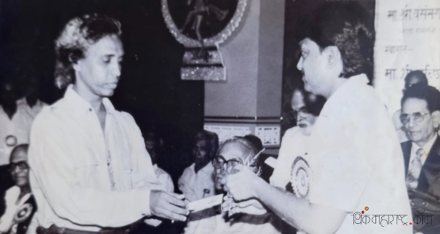 -chief-minister-vilasrao-deshmukh-felicitate-tharval